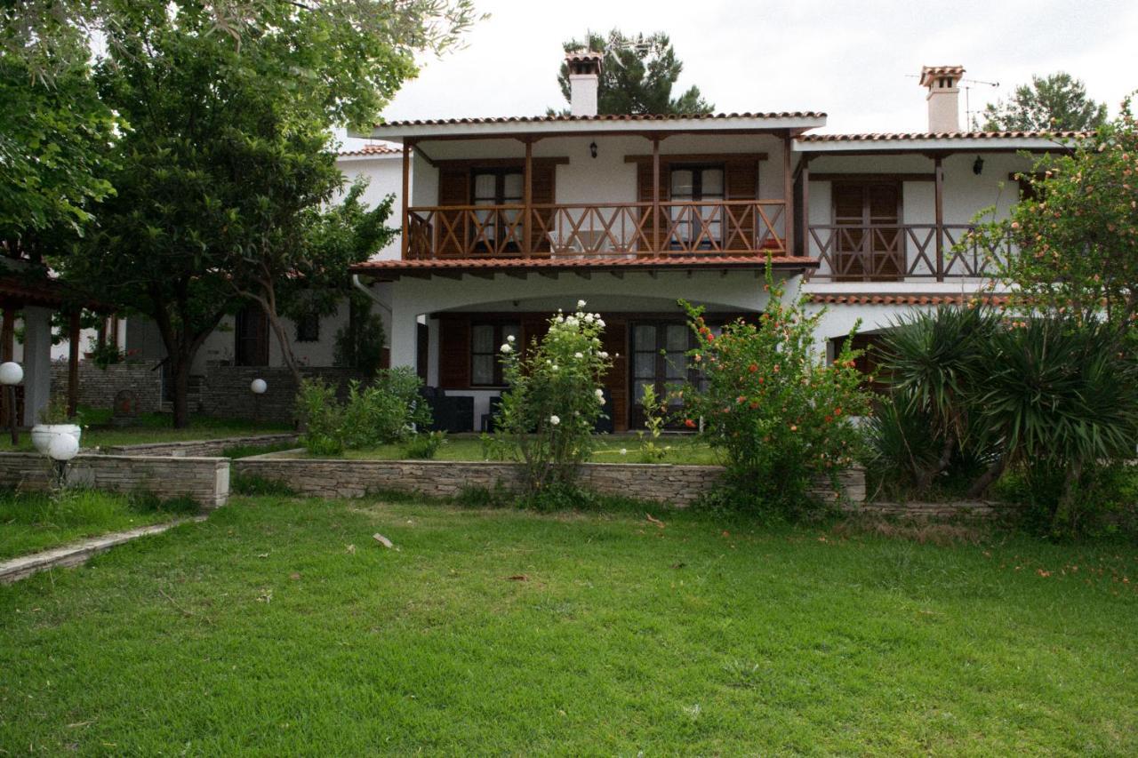 Mikiverna Houses By Miltiadis Kalyves Polygyrou Quarto foto